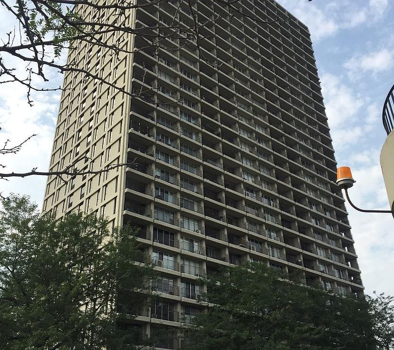 1st image of 1960 N Lincoln Park W APT 901
