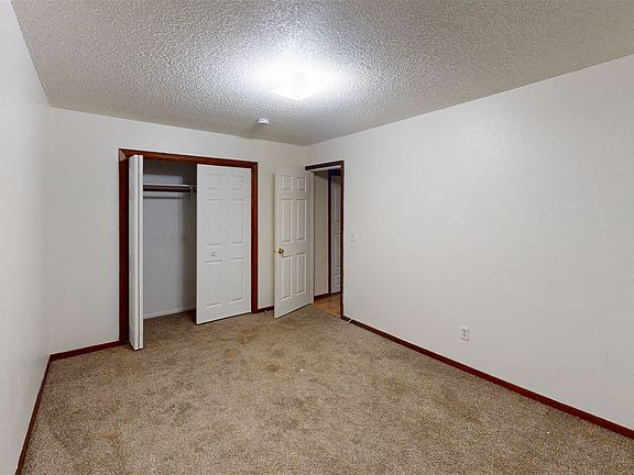 331-W-Indiana-Ave-Bedroom (3)