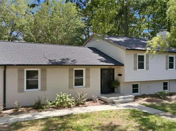 2804 Edgewood Ave, Burlington, NC 27215