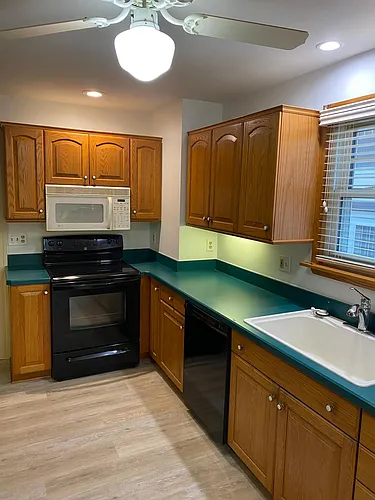 17803 Lakewood Heights Blvd Photo 1