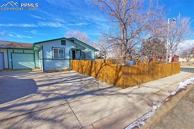 1st image of 2752 Carmel Ct