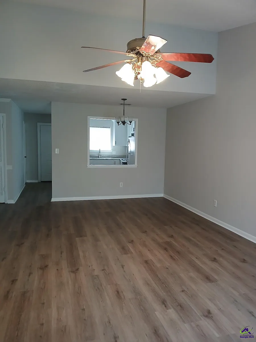 Building Photo - 218 Tallulah Trl