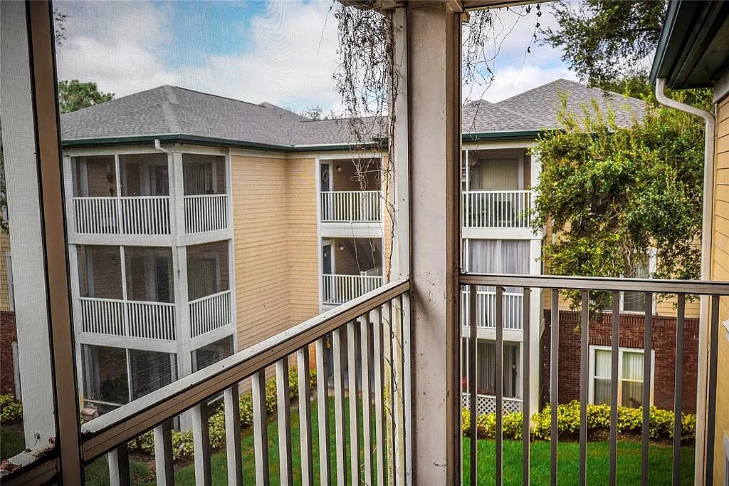 1 bed, 1.0 bath, 738 sqft, $1,650 — Photo 2