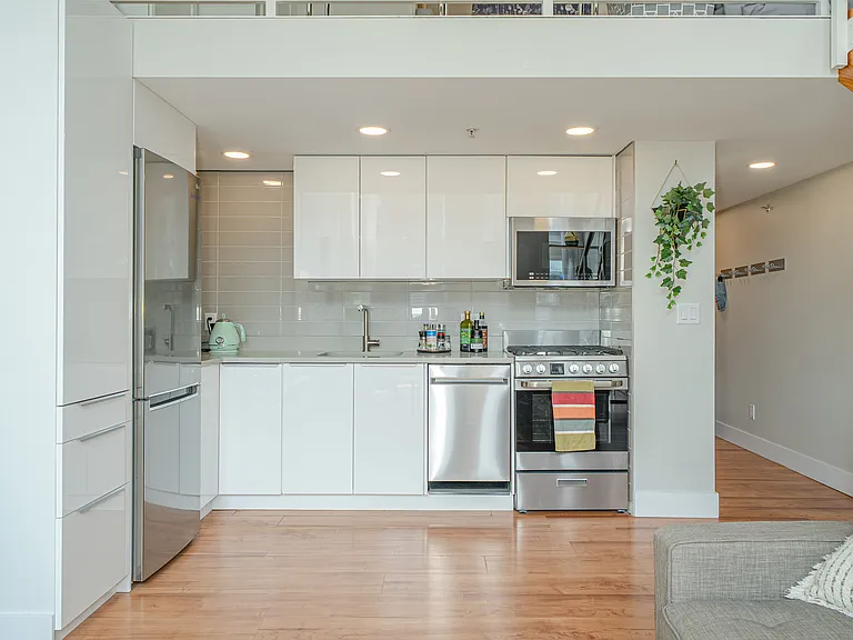933 Seymour St #1106 — Photo 10