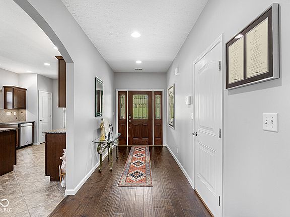 2nd image of 5136 Centerview Dr