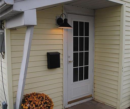 3rd image of 7 Conant Dr