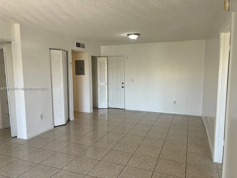 8240 SW 210th St #201 — Photo 6