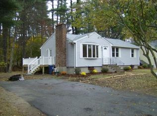 210 Fox Hill Rd, Burlington, MA 01803