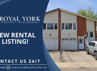 68 Kingswood Dr #1, Brampton, ON L6V2W3