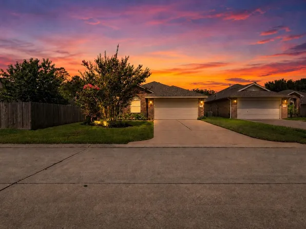 711 Levi Bnd, Magnolia, TX 77354
