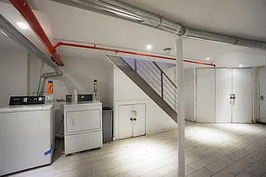 Rented by Rennit Inc.