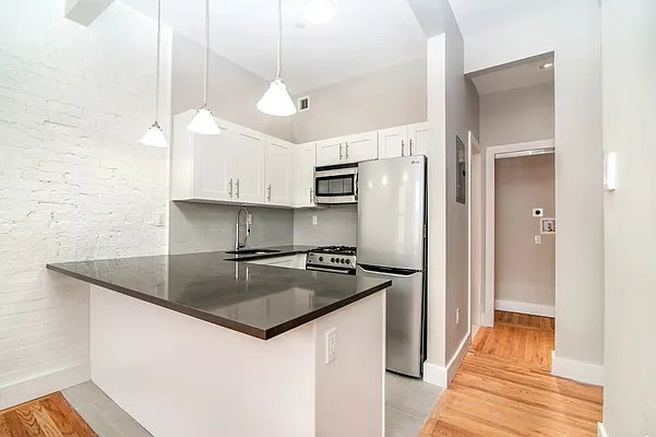 Rented by Weissman Equities | media 15