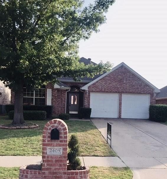 1st image of 2405 Lakeshore Dr