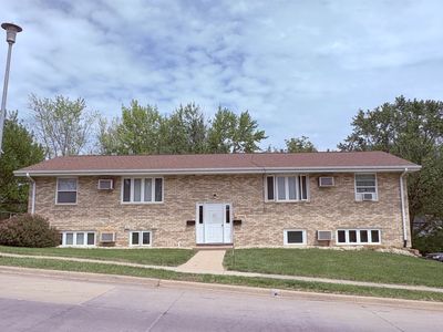 3669 Hillcrest Rd, Dubuque, IA, 52002