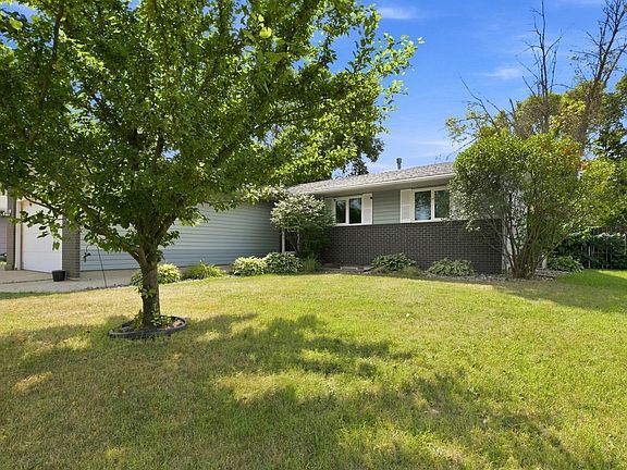 2nd image of 2708 Eastgate Dr S