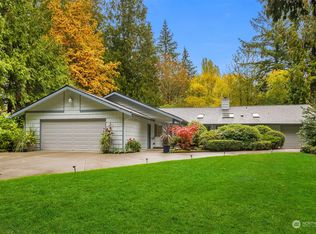 10954 Hart Ln NE, Bainbridge Island, WA 98110