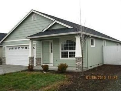2713 Eagle Creek Dr, White City, OR, 97503