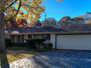 5288 Dogwood Trl, Lyndhurst, OH 44124