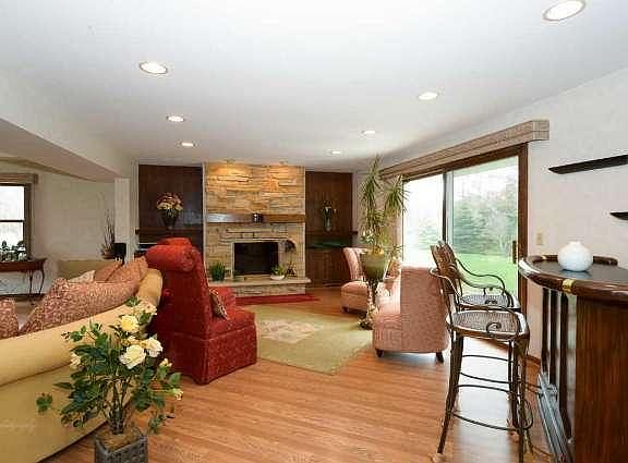 2nd image of 1313 W River Forest Dr