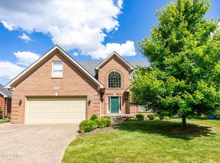10213 Springhurst Gardens Cir, Louisville, KY 40241