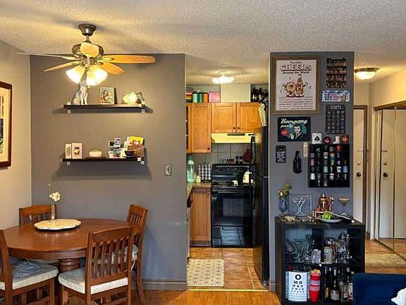 4th image of 1808 W 18th St SW #201