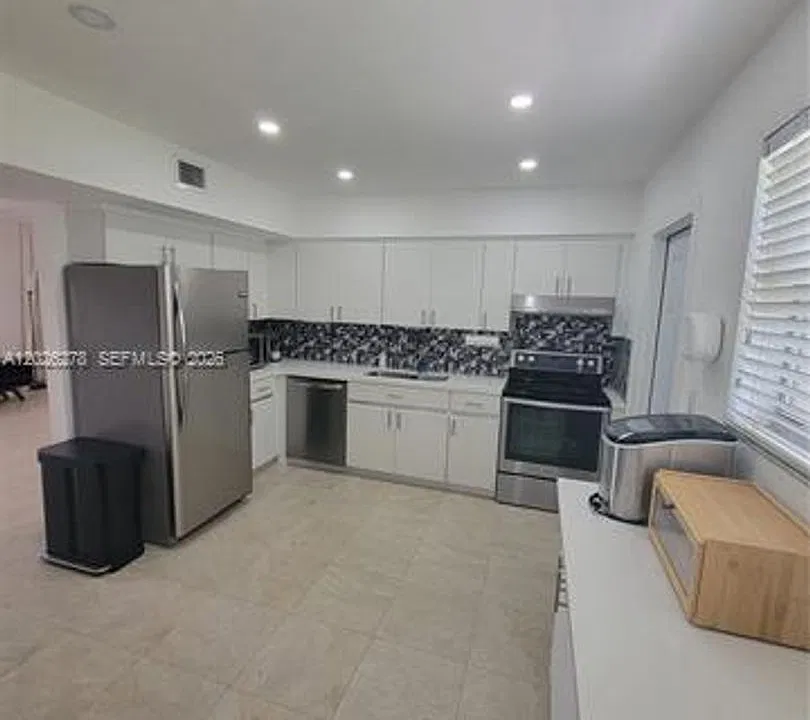1052 SW 79th Ave #CU