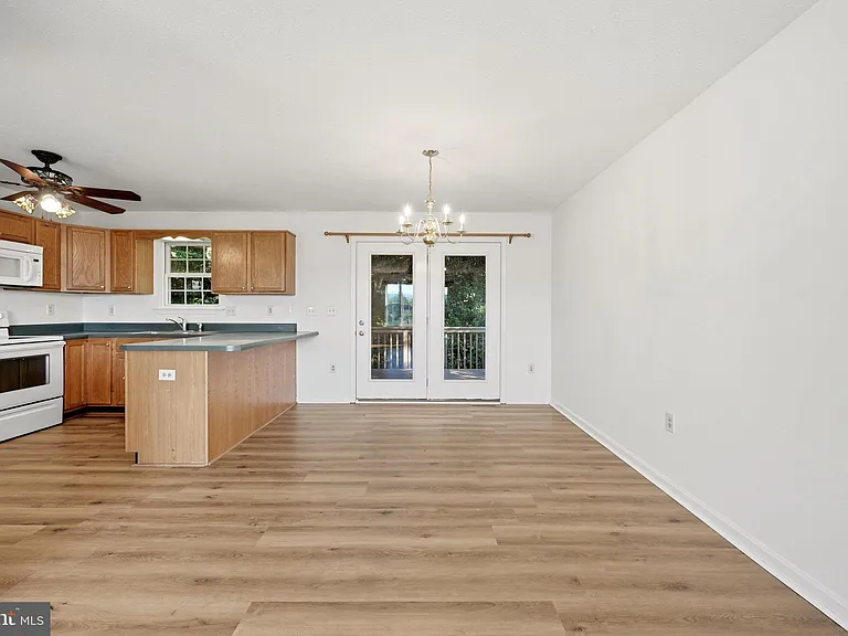 1183 River Bend Ct — Photo 15