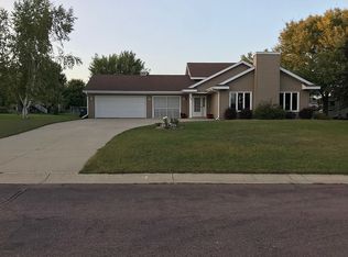 110 Shoreview Dr, Elysian, MN 56028