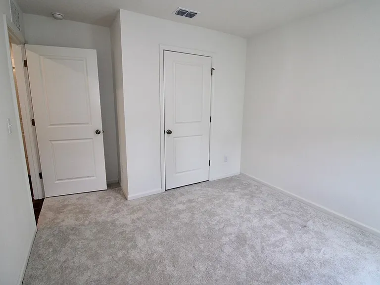 205 Landing Blvd — Photo 5