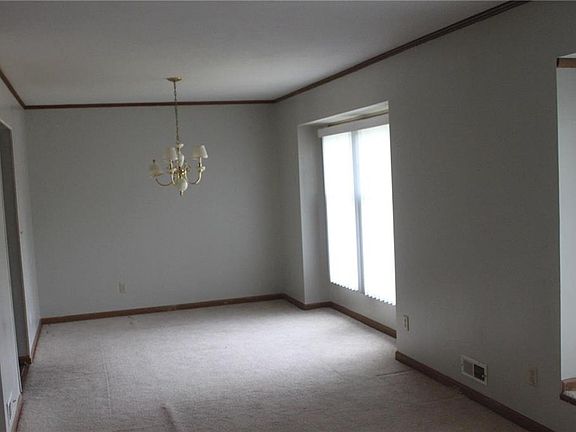 5th image of 12211 Tarpon Dr