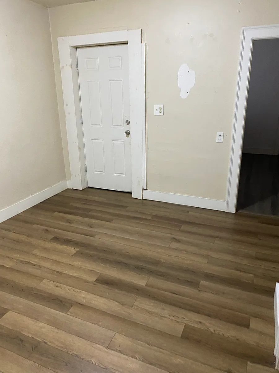 Building Photo - 745 Manor St #2