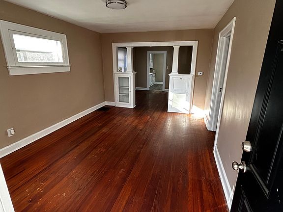 2nd image of 530 N Exeter Ave