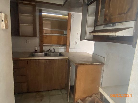 3rd image of 7830 SW 10th Court