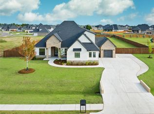 2200 NW 225th St, Edmond, OK 73025