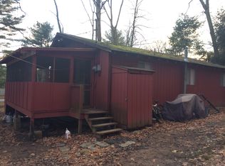 195 Aspen Rd, Dingmans Ferry, PA 18328