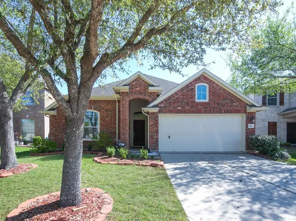 880 Falling Springs Ln, League City, TX 77573