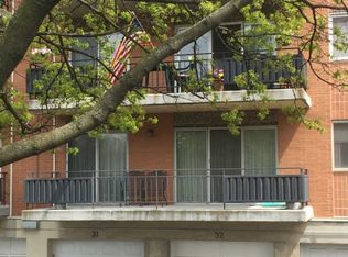 940 Holbrook Rd APT 1A, Homewood, IL 60430