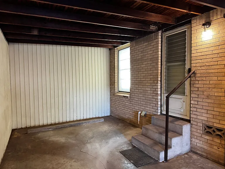 2412 Dartmouth St — Photo 52