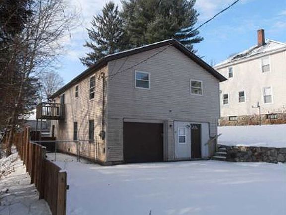 3rd image of 42 Peach St
