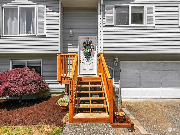 2nd image of 11703 28th Street NE