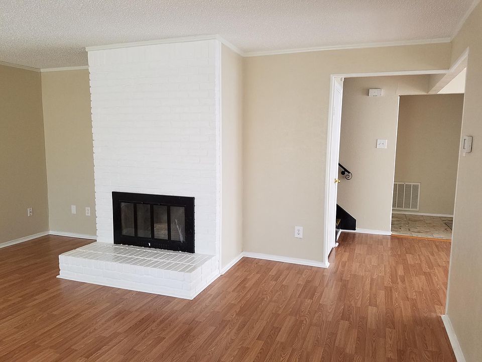 1st image of 2115 Windy Dr