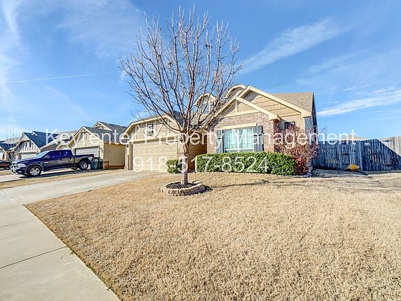 3rd image of 15105 E 110th St N