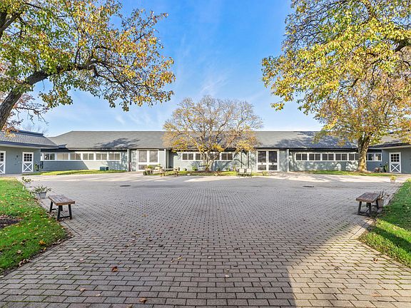 4th image of 3783 Briar Hill Rd