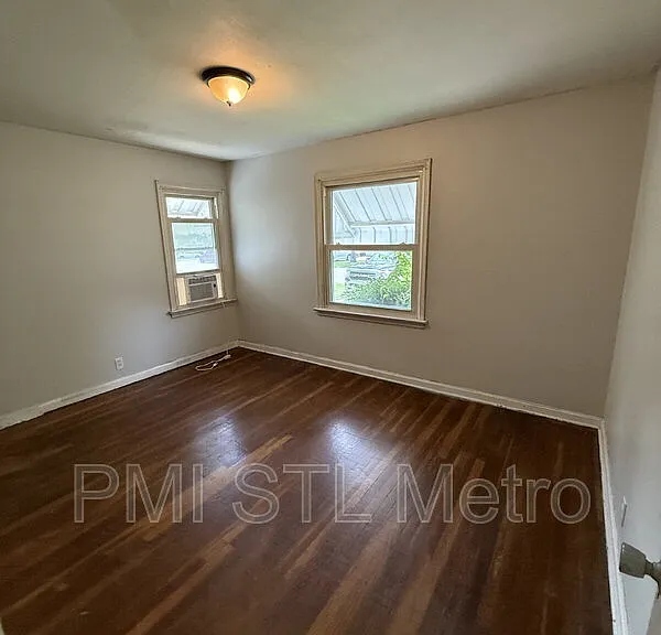 1131 Darr Dr — Photo 8
