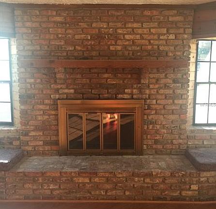 5th image of 745 Hillview Dr