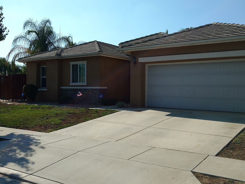 1st image of 33631 Poppy Ln