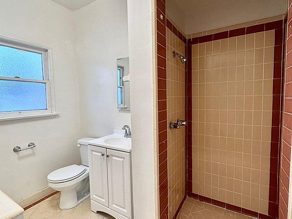 5th image of 854 S Serrano Ave APT 106