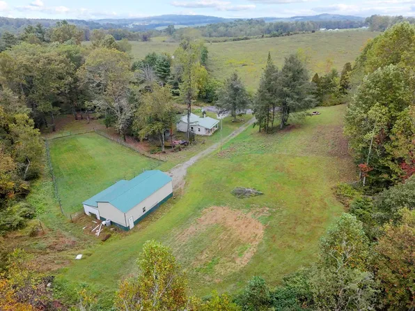 487 Dry Twig Rd, Laurel Fork, VA 24352