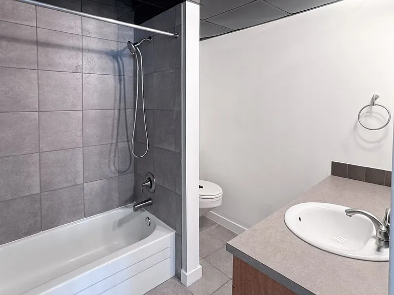 905 Cherry St #701 — Photo 8