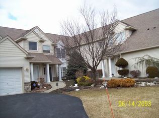 9 Caleb Ct, Hamburg, NJ 07419